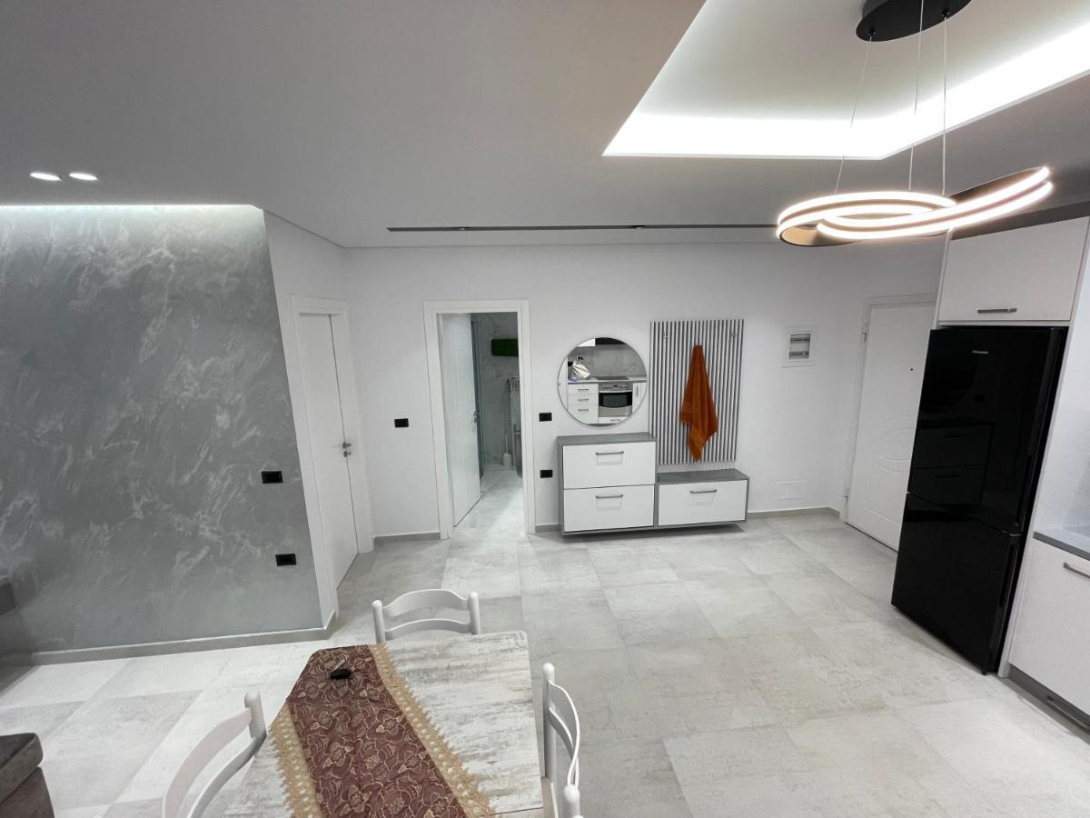 Alpha Lux Apartment ซารานเดอ ภายนอก รูปภาพ