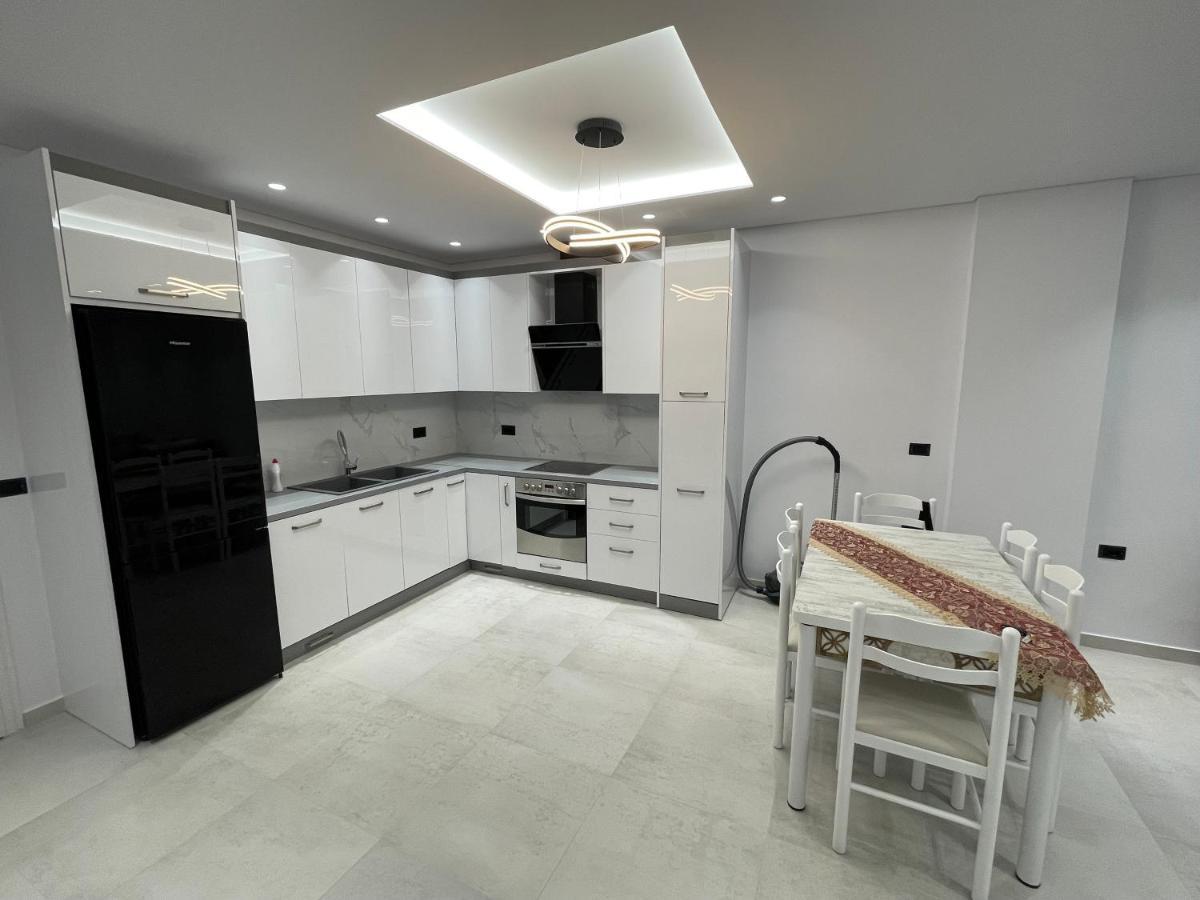 Alpha Lux Apartment ซารานเดอ ภายนอก รูปภาพ
