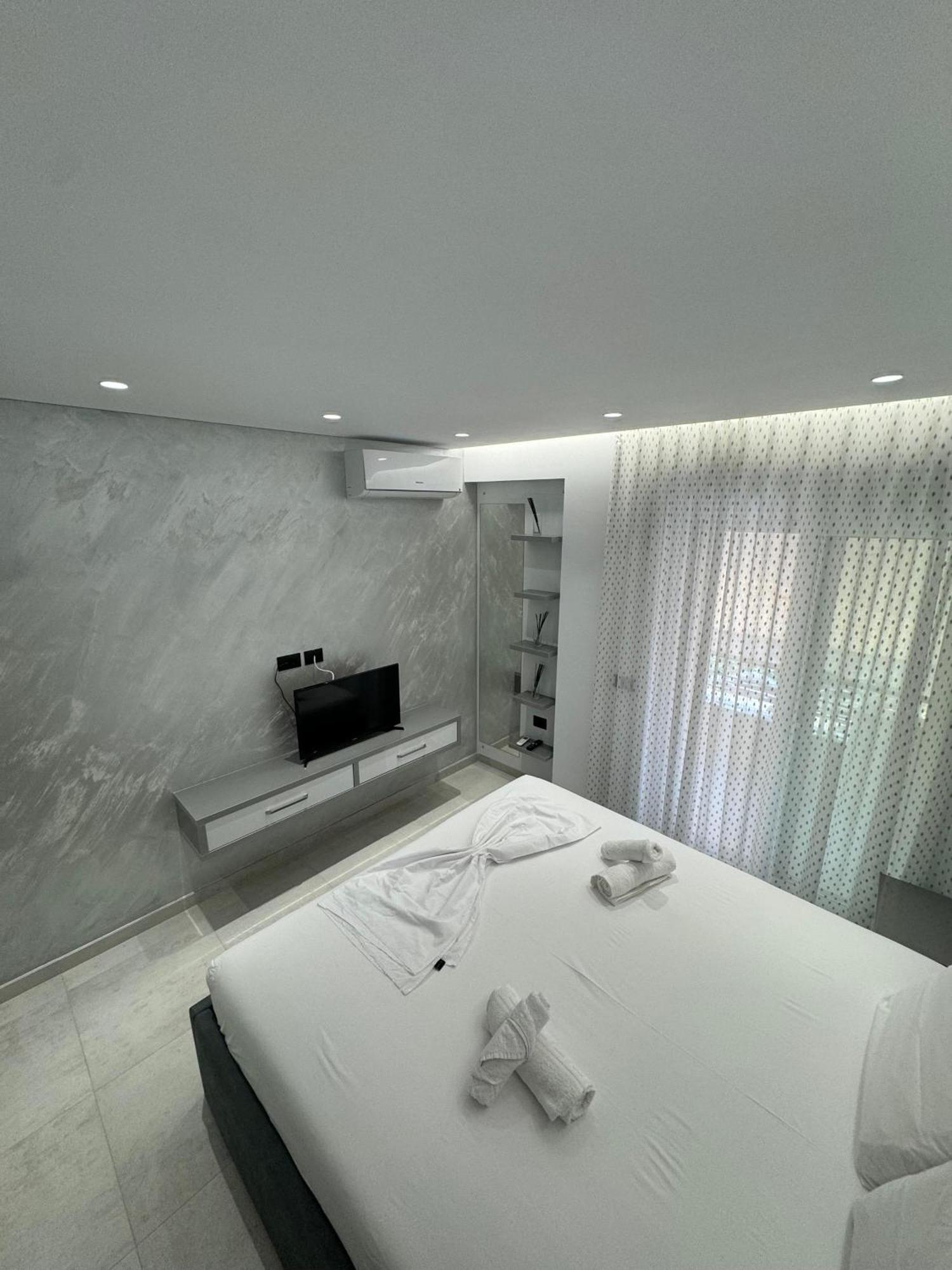 Alpha Lux Apartment ซารานเดอ ภายนอก รูปภาพ